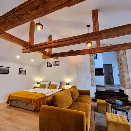 Bialy Kruk Vis-a-vis Jasnej Gory 5b