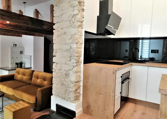 Bialy Kruk Vis-a-vis Jasnej Gory 5b *